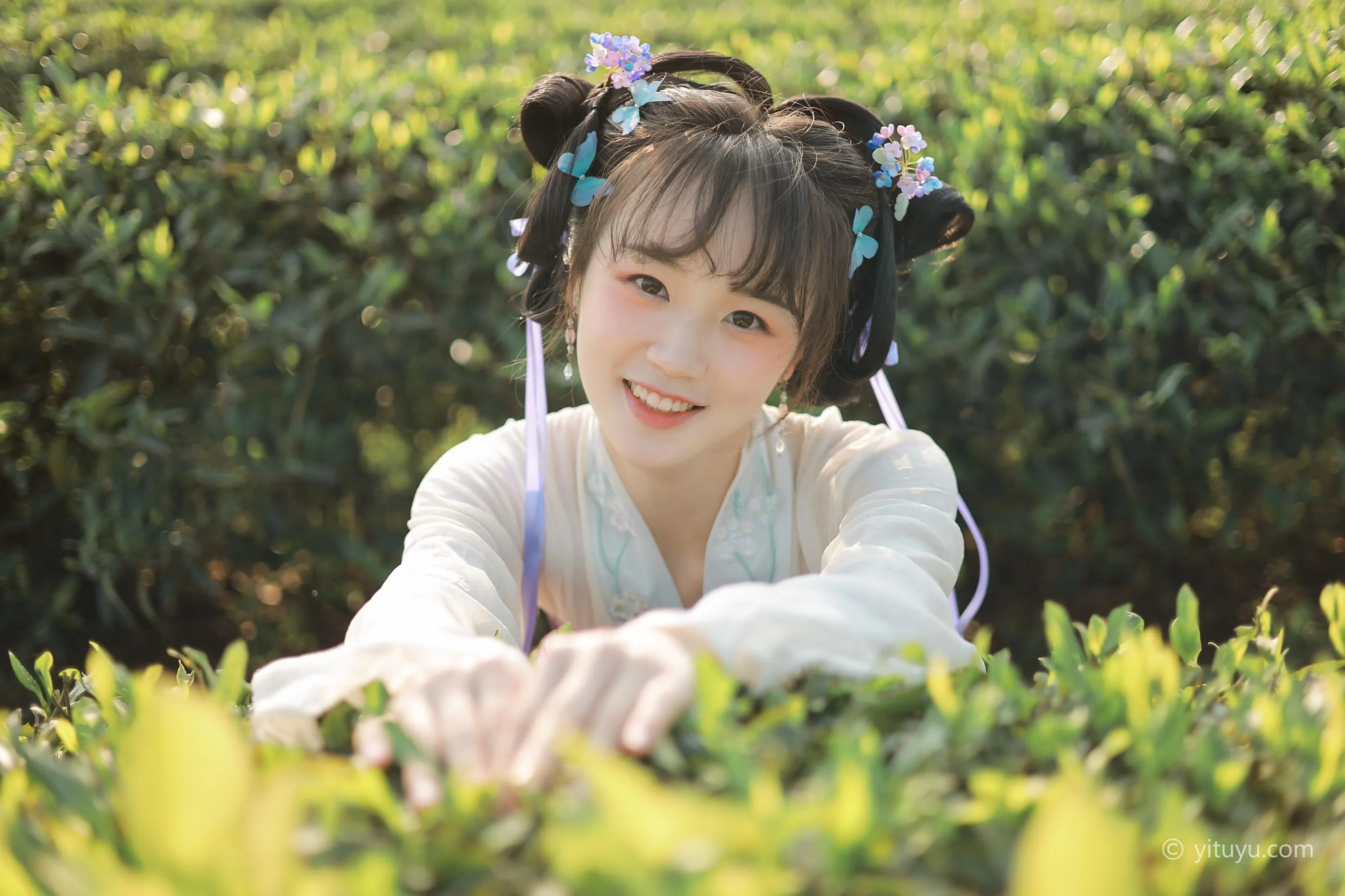 [YITUYU艺图语]2021.06.02 青青白茶 柚子 [33P]插图